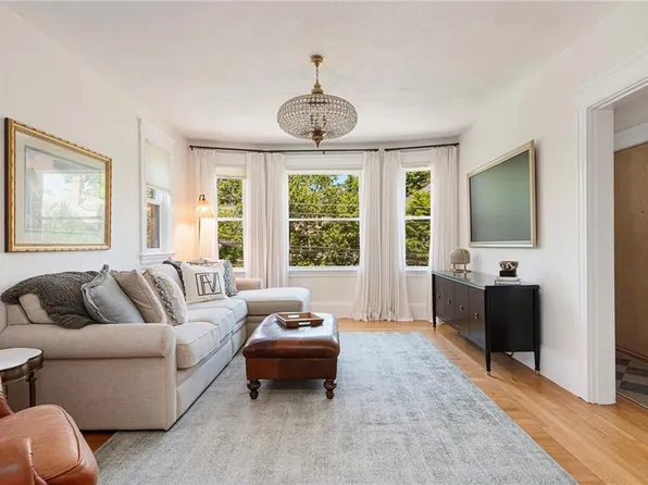 127 Irving Ave #4, Providence, RI 02906