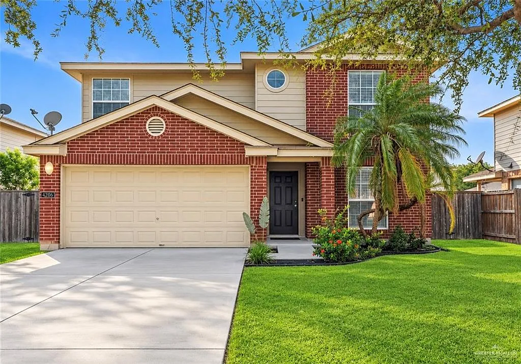 3 bed, 2.5 bath, 2199 sqft, $1,600 — Photo 1