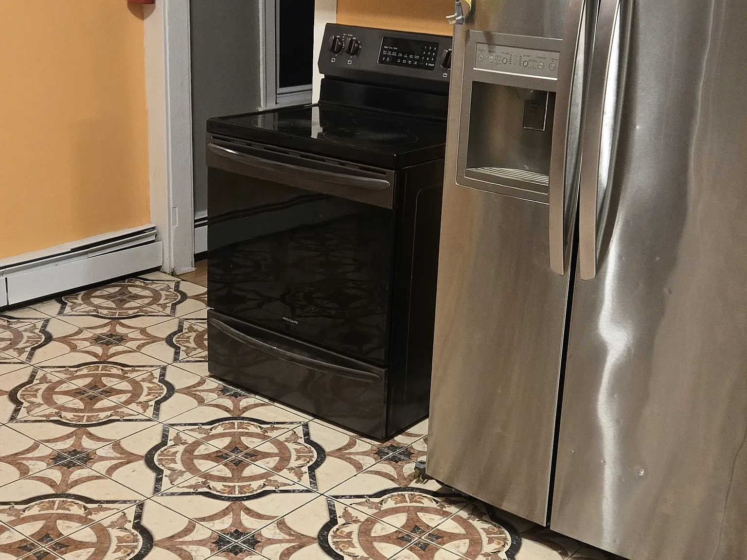 2 bed, 600 sqft, $1,650 — Photo 3