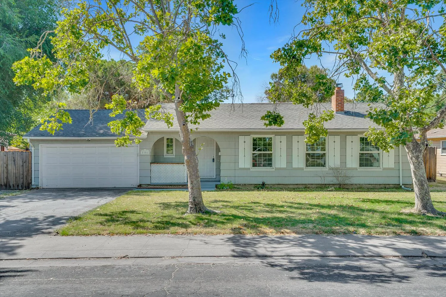 1506 Princeton Ave photo 1