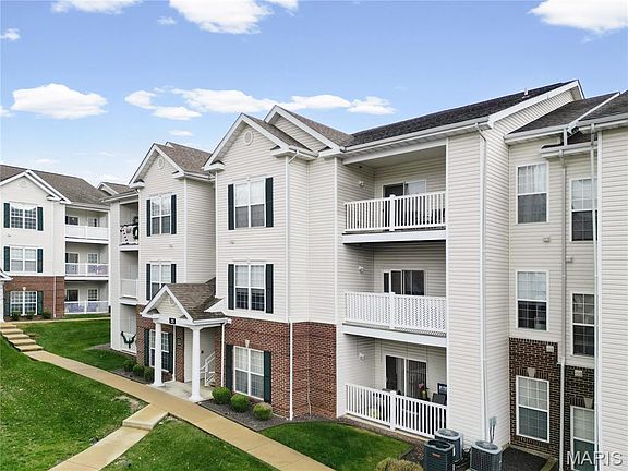 2nd image of 35 Kassebaum Ln APT 204