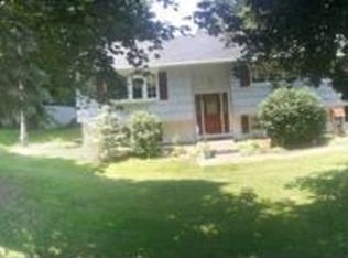 233 Skyline Dr, Highland Mills, NY 10930