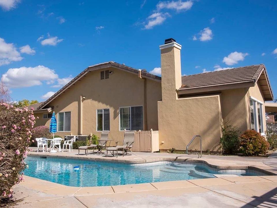 1st image of 32369 Favara Dr