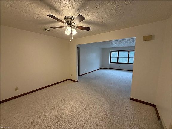 2nd image of 52 Southwoods Ave #1