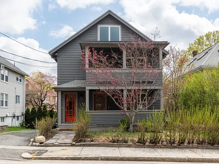 219 Common St #1 — Photo 2