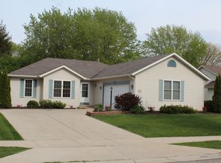 2451 Emslie Dr, Waukesha, WI 53188