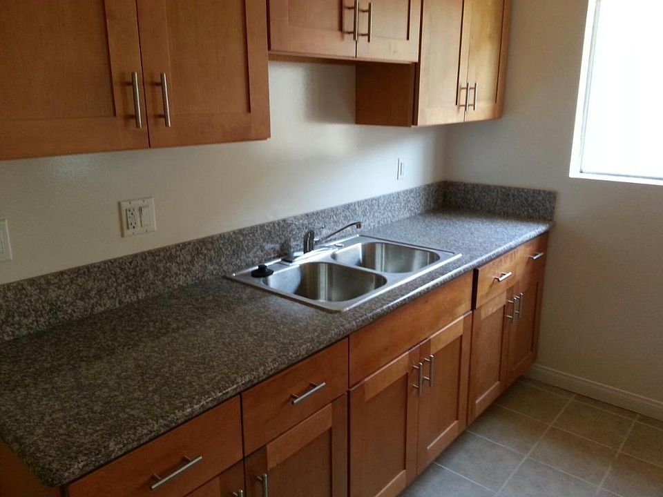 Kitchen counter