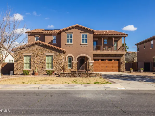 6704 S BANNING Street, Gilbert, AZ 85298