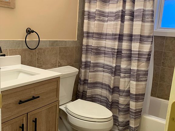 4th image of 97 Summit St APT 2