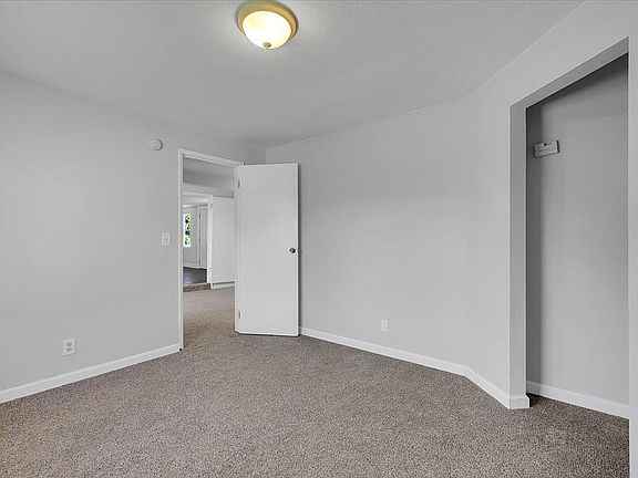 4th image of 1613 9th Ave
