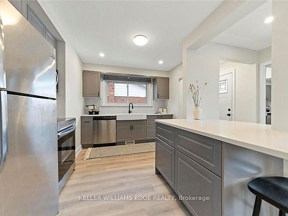 5th image of 627 Upper Ottawa St #1