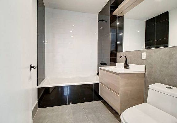 5th image of 171 Linden Blvd #7A
