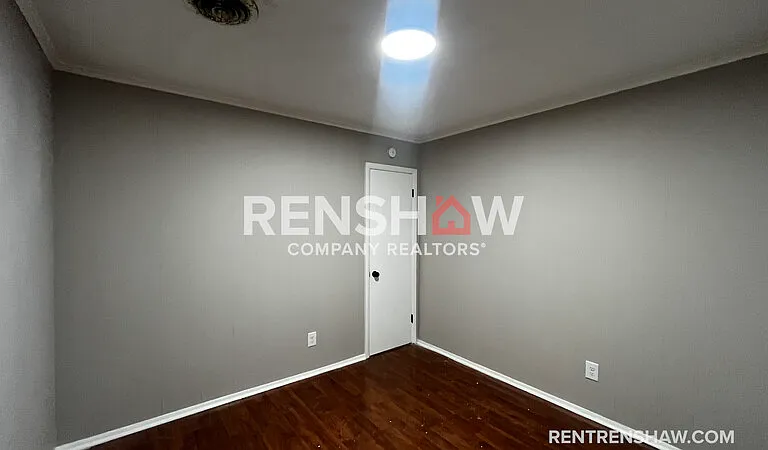 2310 Theda Ave — Photo 5