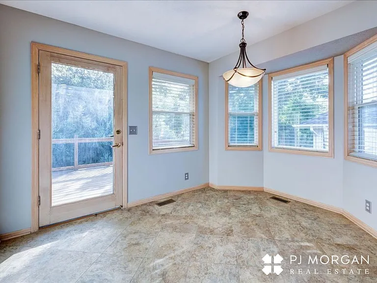 10027 S 171st St — Photo 13