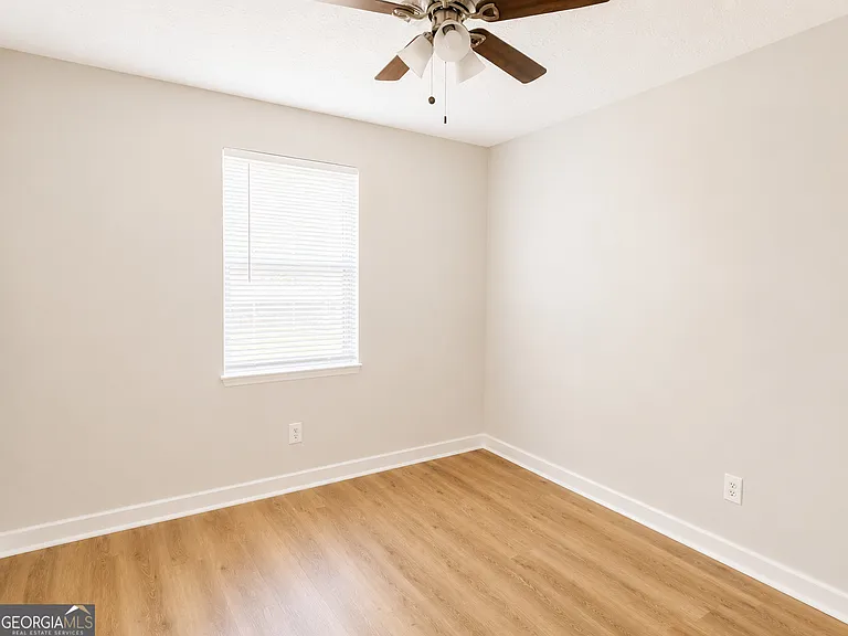 116 Bradley Cir — Photo 11