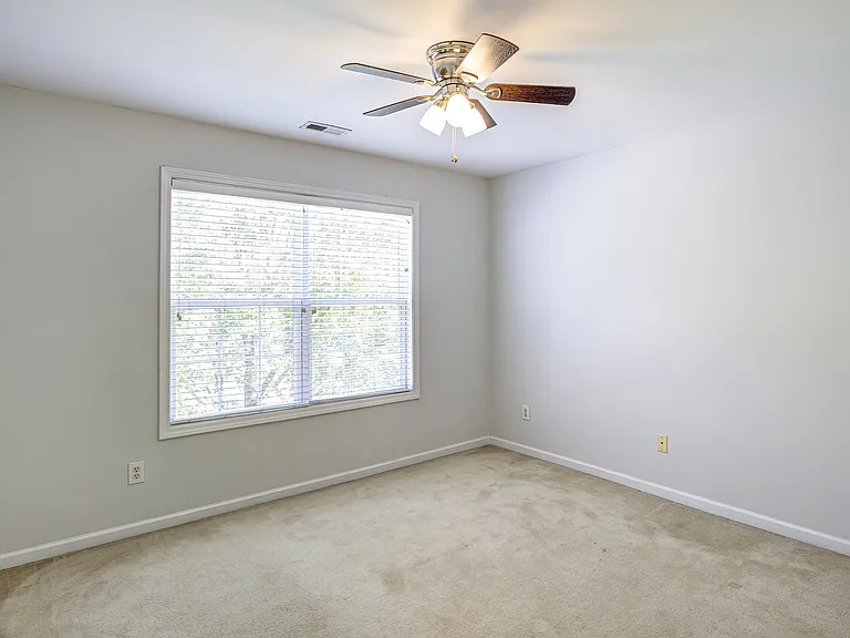2103 Templeton Gap Dr — Photo 34