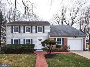 11 Aqueduct Ct, Rockville, MD 20854