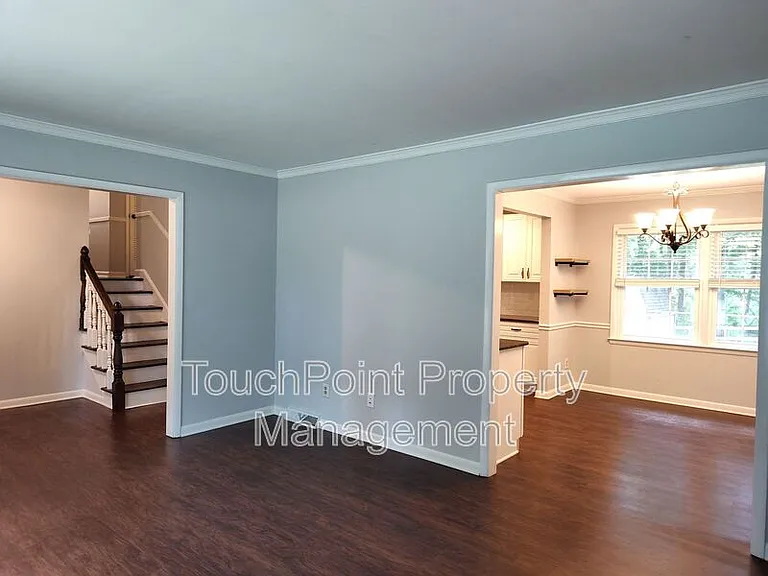 5812 Donegal Dr — Photo 8