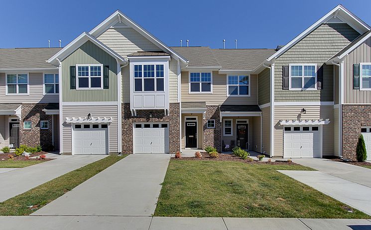 7240 Ladbrooke_Exterior