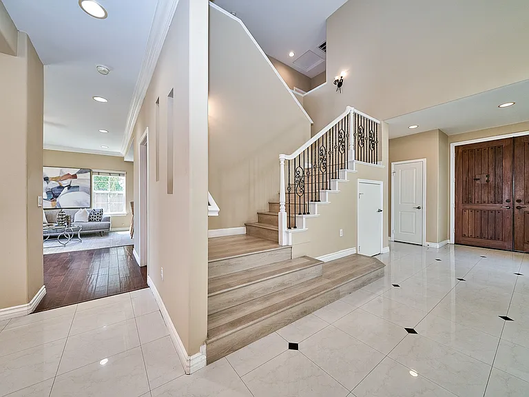 2577 Mountain Ave — Photo 12