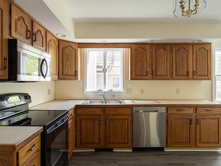 99 Garfield Ave #1 — Photo 11
