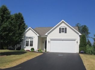 805 Surrey Hill Way, Rochester, NY 14623