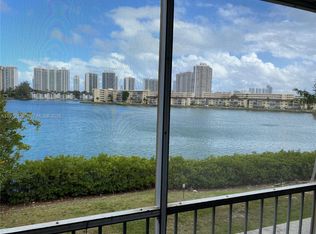 2861 Leonard Dr APT F301, Aventura, FL 33160