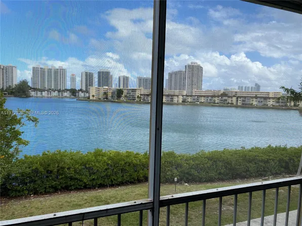 2861 Leonard Dr, Aventura, FL