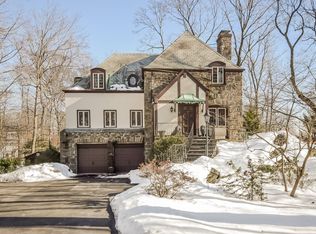 1 Melrose Dr, New Rochelle, NY 10804