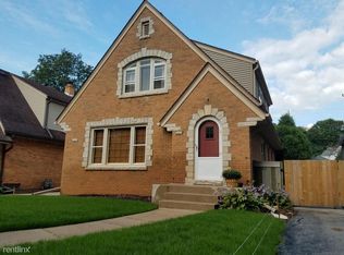 2609 N 68th St, Wauwatosa, WI 53213