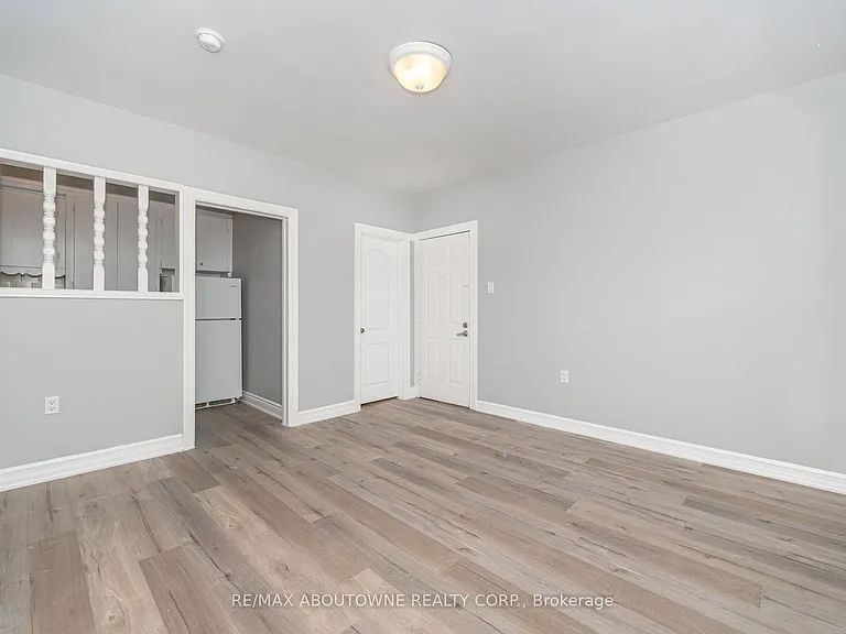486 Holtby Ave #3 — Photo 7