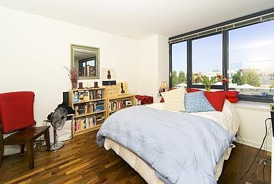 2nd image of 260 King St Unit 417