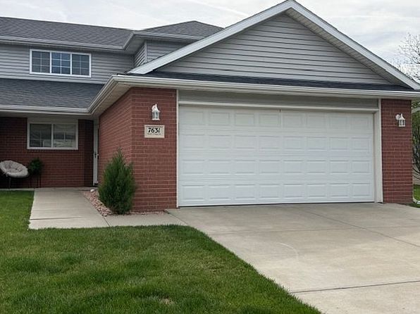7631 Maple Village Dr