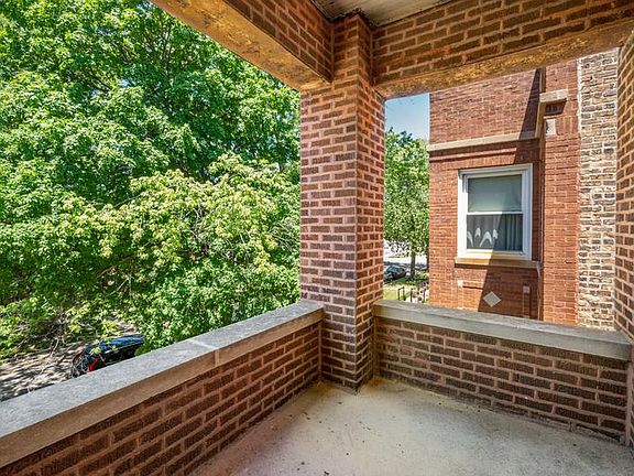 5th image of 6417 S Maplewood Ave Unit 2