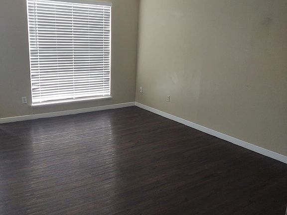 2nd image of 2405 Palmer Hwy APT 7