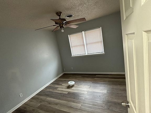 3rd image of 1510 E Cherry Ave