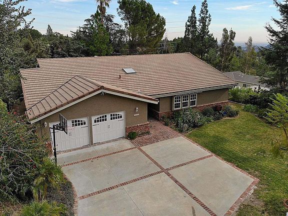 5th image of 5386 Harter Ln