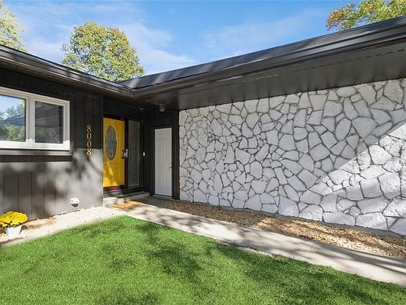 3rd image of 8008 Cleveland Ave