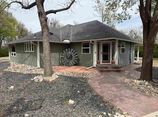 1608 W 27th St #A, Hays, KS 67601