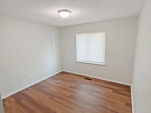 5th image of 1925 2nd Ave