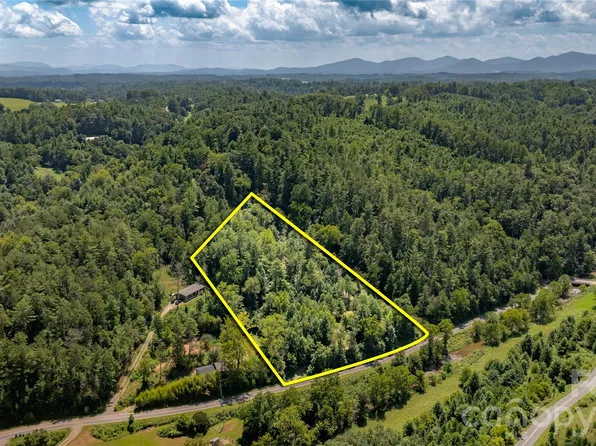 22 Fern Gully, Marshall, NC 28753