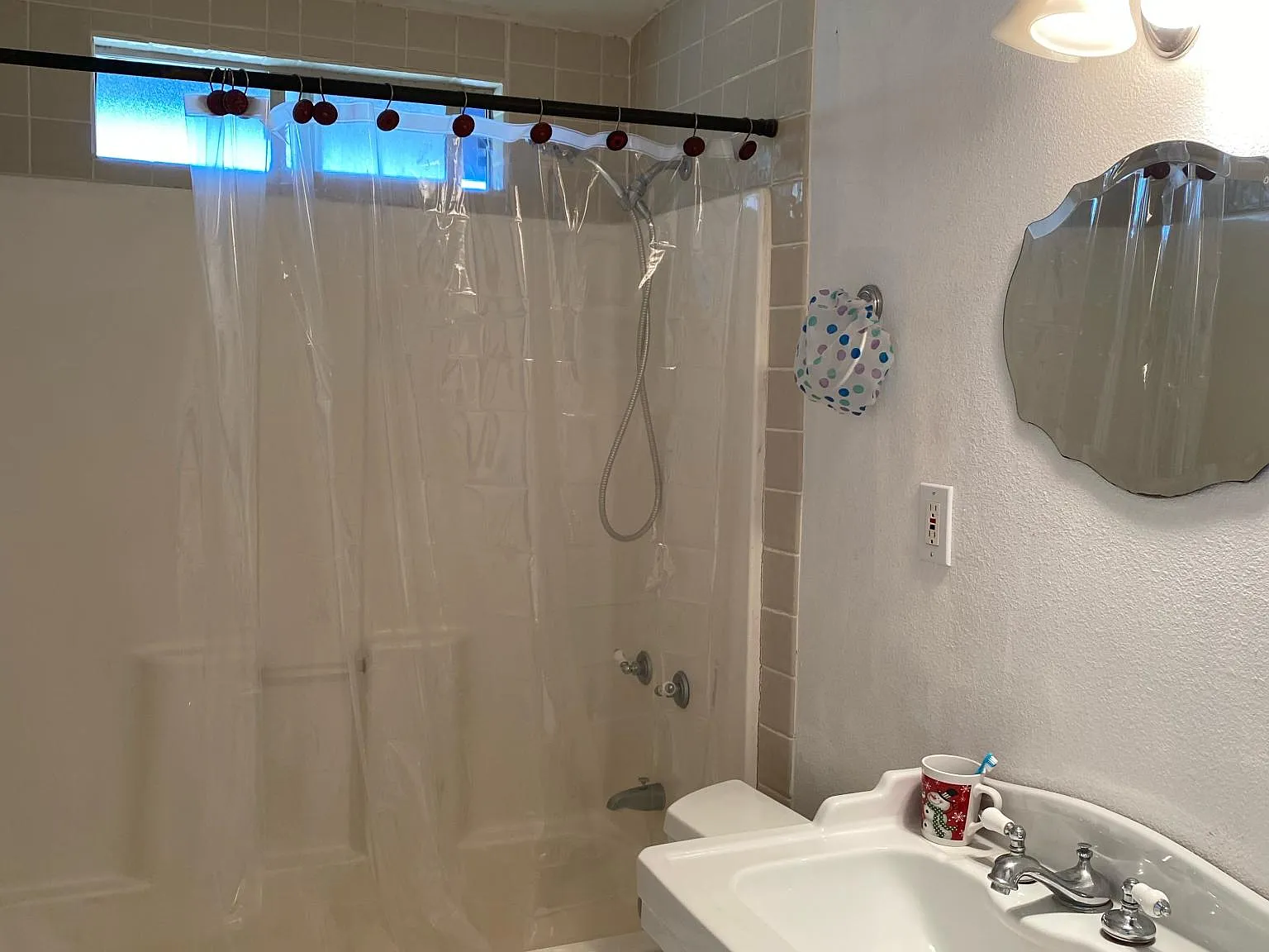511 Harding Ave — Photo 2