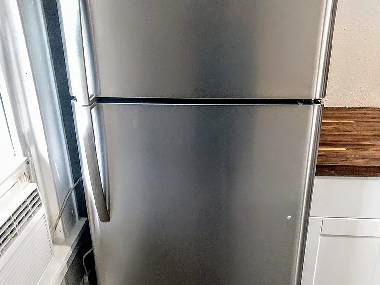 205 N M St — Photo 12
