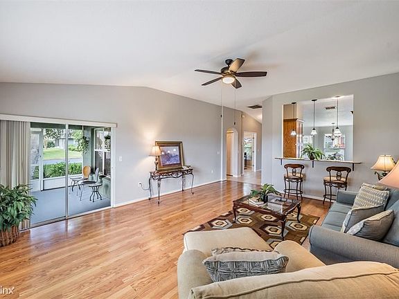 3rd image of 11143R Moshie Ln