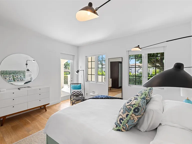 19216 Fisher Island Dr #19216 — Photo 29