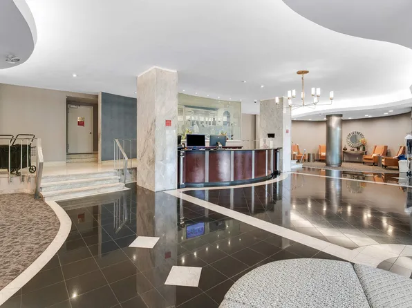 5800 Arlington Avenue image 11 of 13