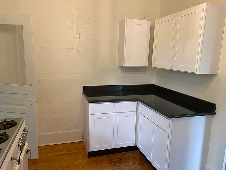 615 Lafayette St — Photo 12