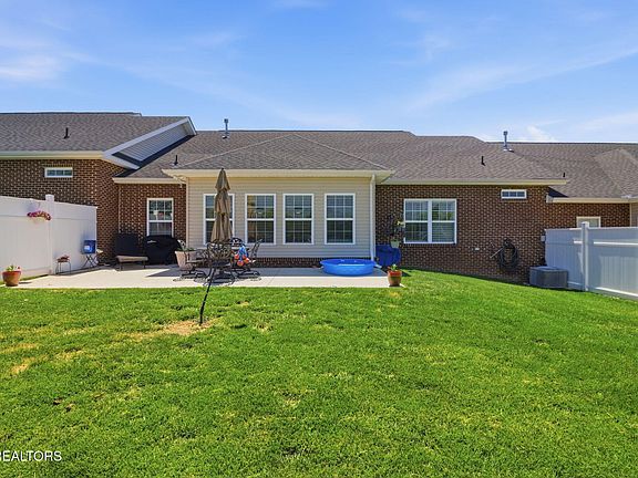 5th image of 1617 Rocky Plains Ln