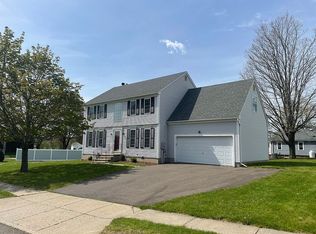 8 Bystrek Dr, Middletown, CT 06457