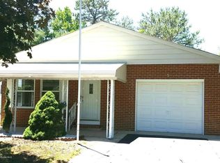 5 Lismore Dr, Toms River, NJ 08757
